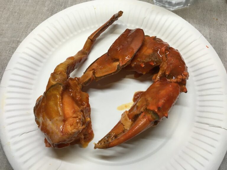 Lieke brought back chili crab from work